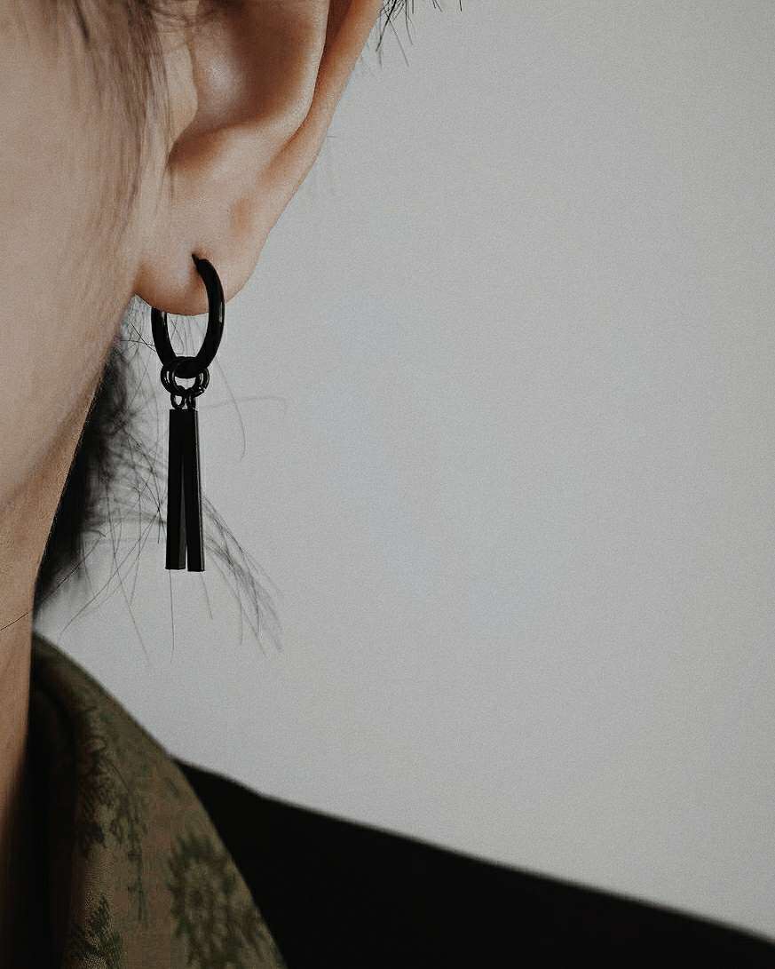 Monora Stick Earring