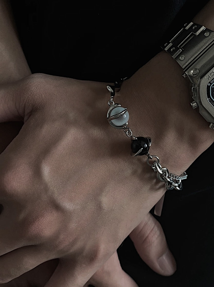 Monora Dual Orbit Bracelet – stainless steel chain bracelet with black and clear claw-set beads, unisex Y2K streetwear