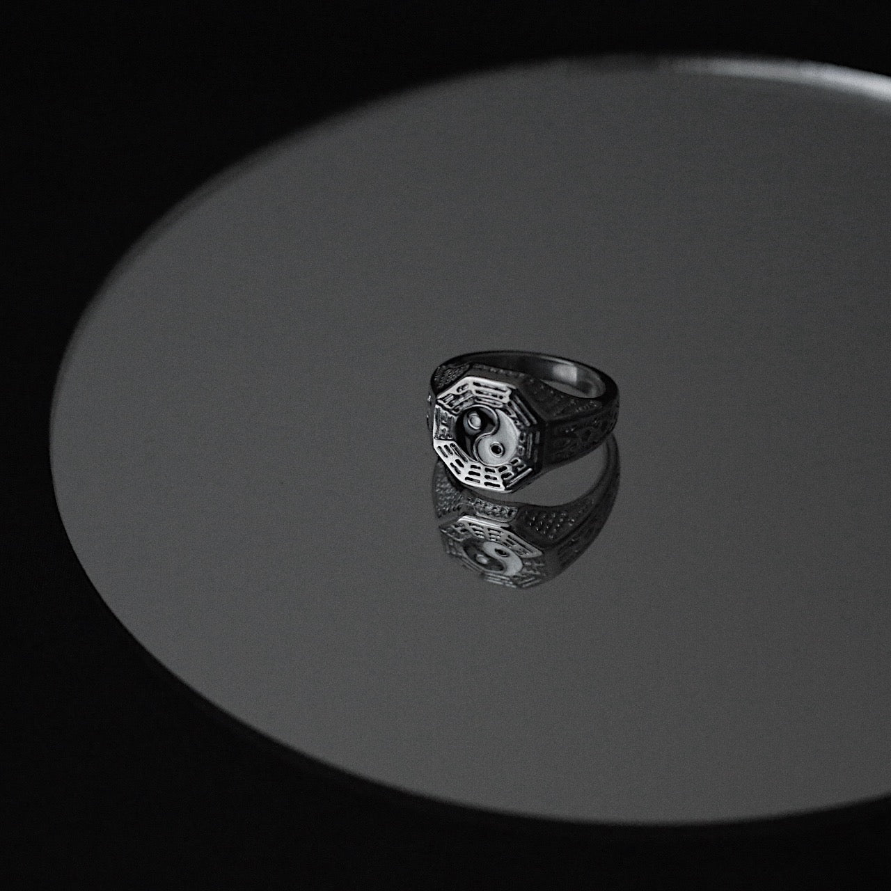 Monora Dark Gothic *Chardons & Épines* en Acier au Titane