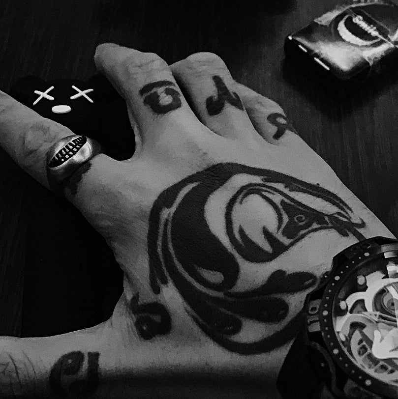 Monora Dark Gothic *Disteln & Dornen* aus Titanstahl