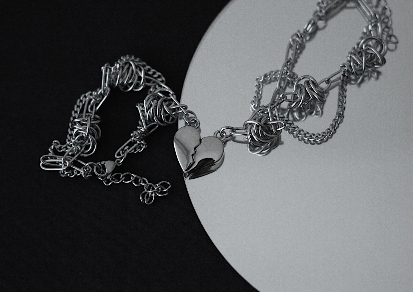 Bracelet Monora Dark Gothic *Love Love* en Titane