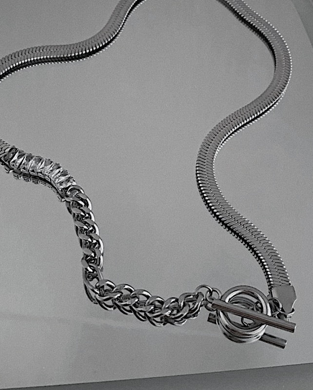 Monora Snake Shine Necklace