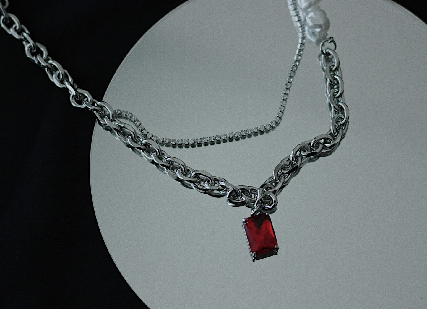 Monora Nobility Necklace