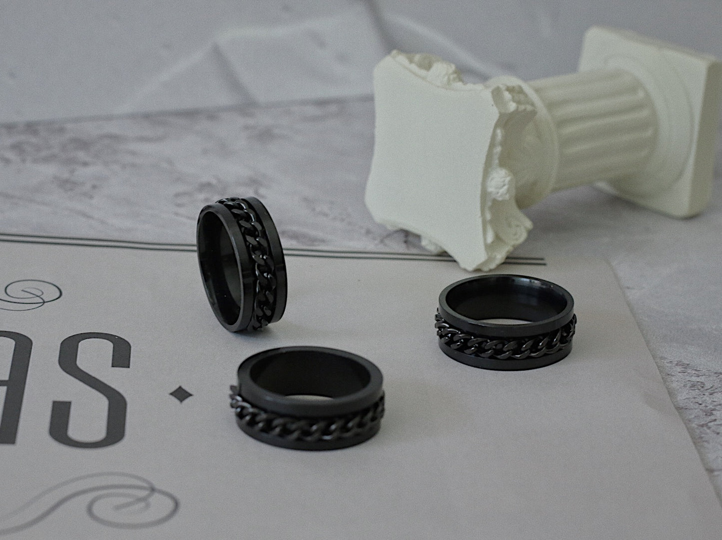 Monora Dark Gothic *Link-Cycle-Schwarz* in Titanstahl