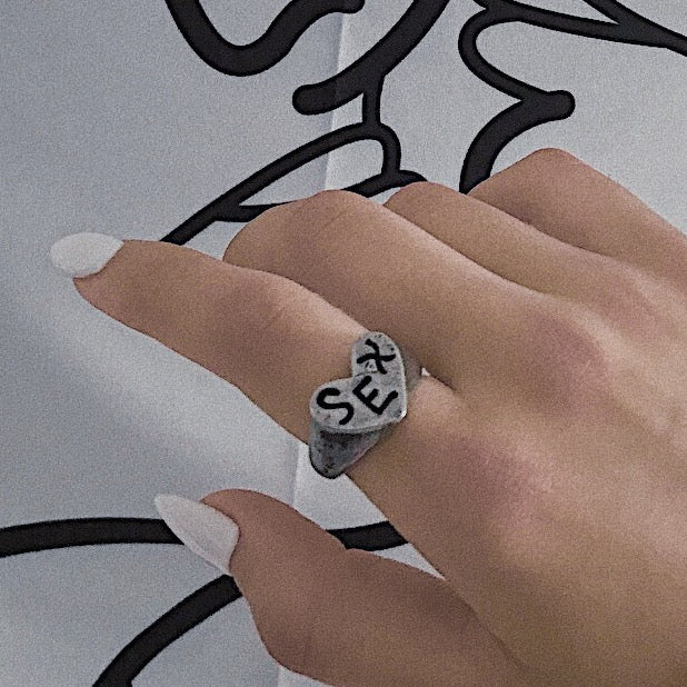 Monora Dark Gothic *SEX* Ring