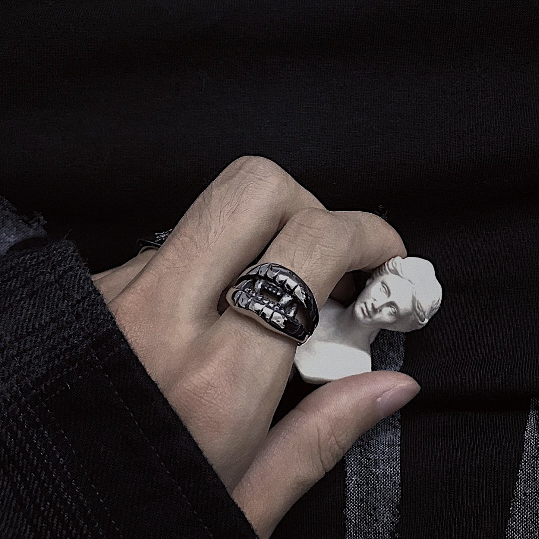 Monora Dark Gothic *Chardons & Épines* en Acier au Titane