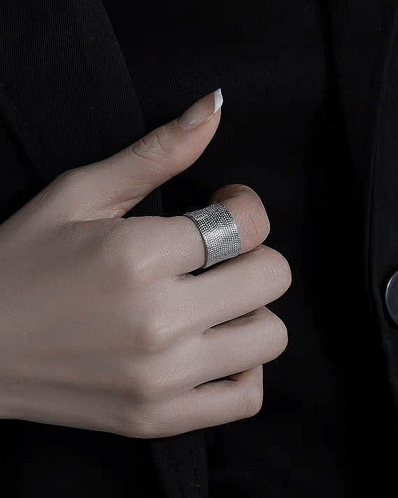 Monora Dark Fashion *Bandage* Ring - Understated Charm