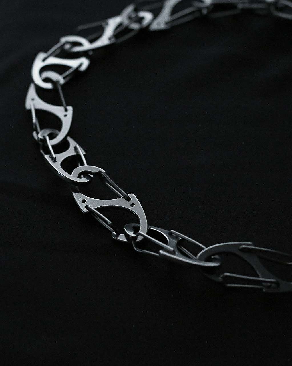 Monora Dark Fashion *Cleaver Link* Necklace - Slice of Style