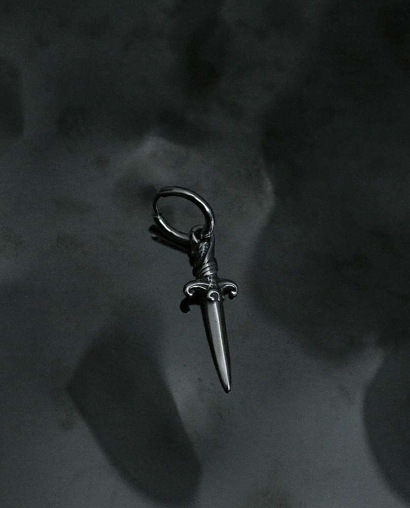 Blade of Entropy Earring