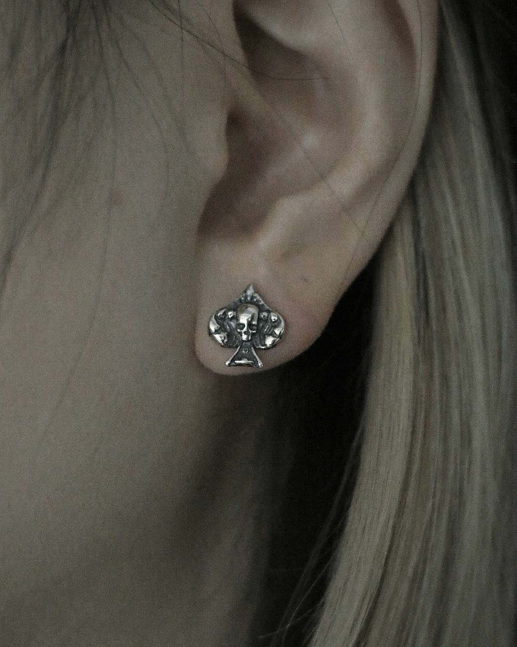 Monora Gothic *Spade Skull* Silver Stud Earring