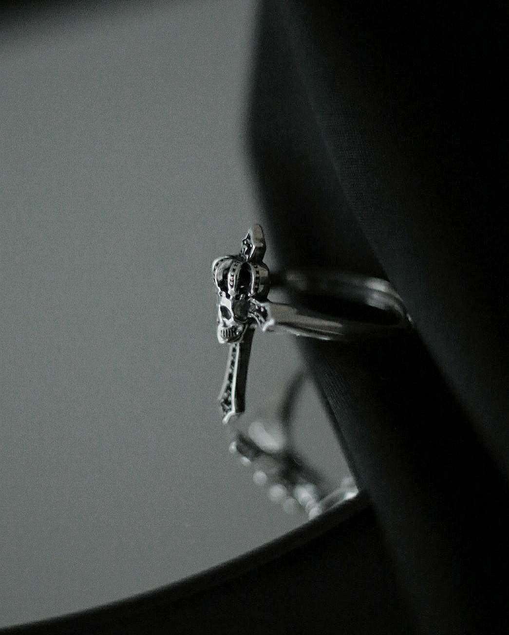 Monora *Sovereign Skull Crucifix* Silver Ring