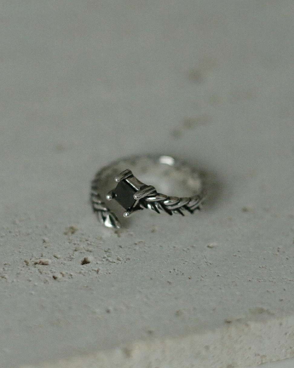 Monora *Scorpio Tail * Silver Ring