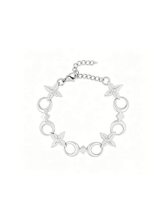 Monora Studio silver premium stainless steel Y2K celestial gothic clover charm bracelet on pure white background