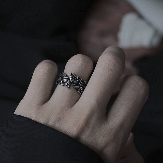 Monora Dark Gothic *F'ly* Ring