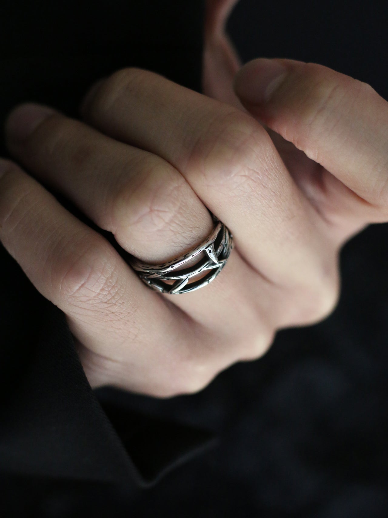 Monora Dark Gothic *Thistles & Thorns* Ring