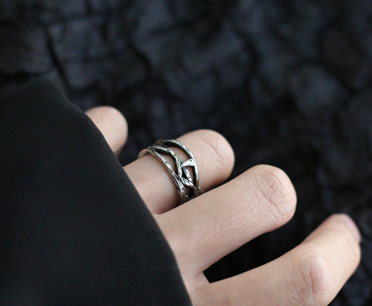 Monora Dark Gothic *Thistles & Thorns* Ring