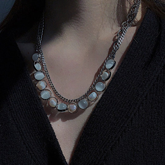 Monora Solar Necklace