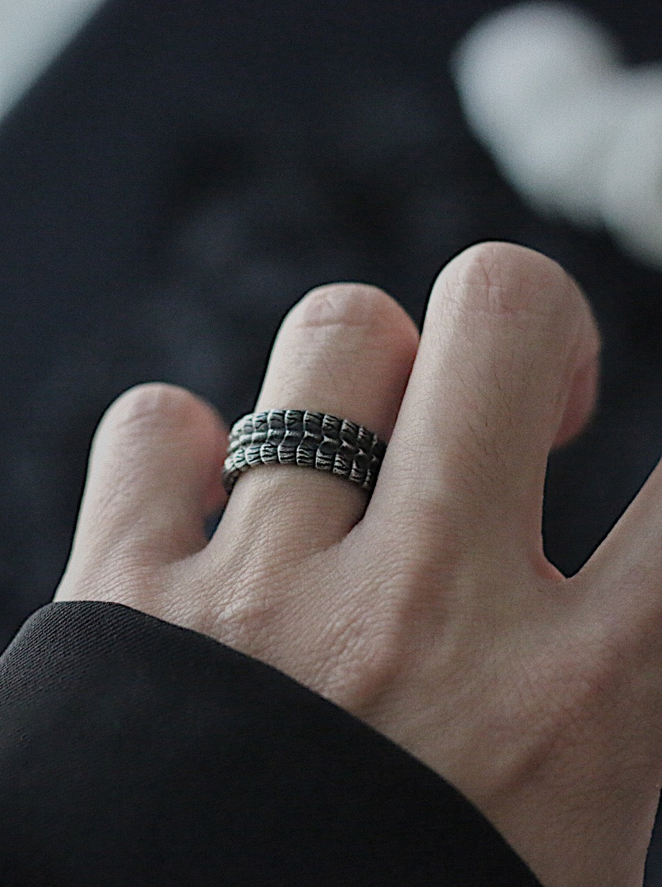 Monora Dark Gothic *Keel* Ring