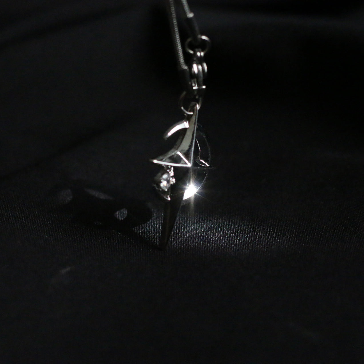 Monora Dark Gothic *Big Cross* Halskette aus Titanstahl