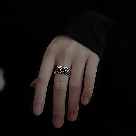 Monora Lace-Inspired Ring *Black Heart* Ring in 925 Silver - Dark Romance