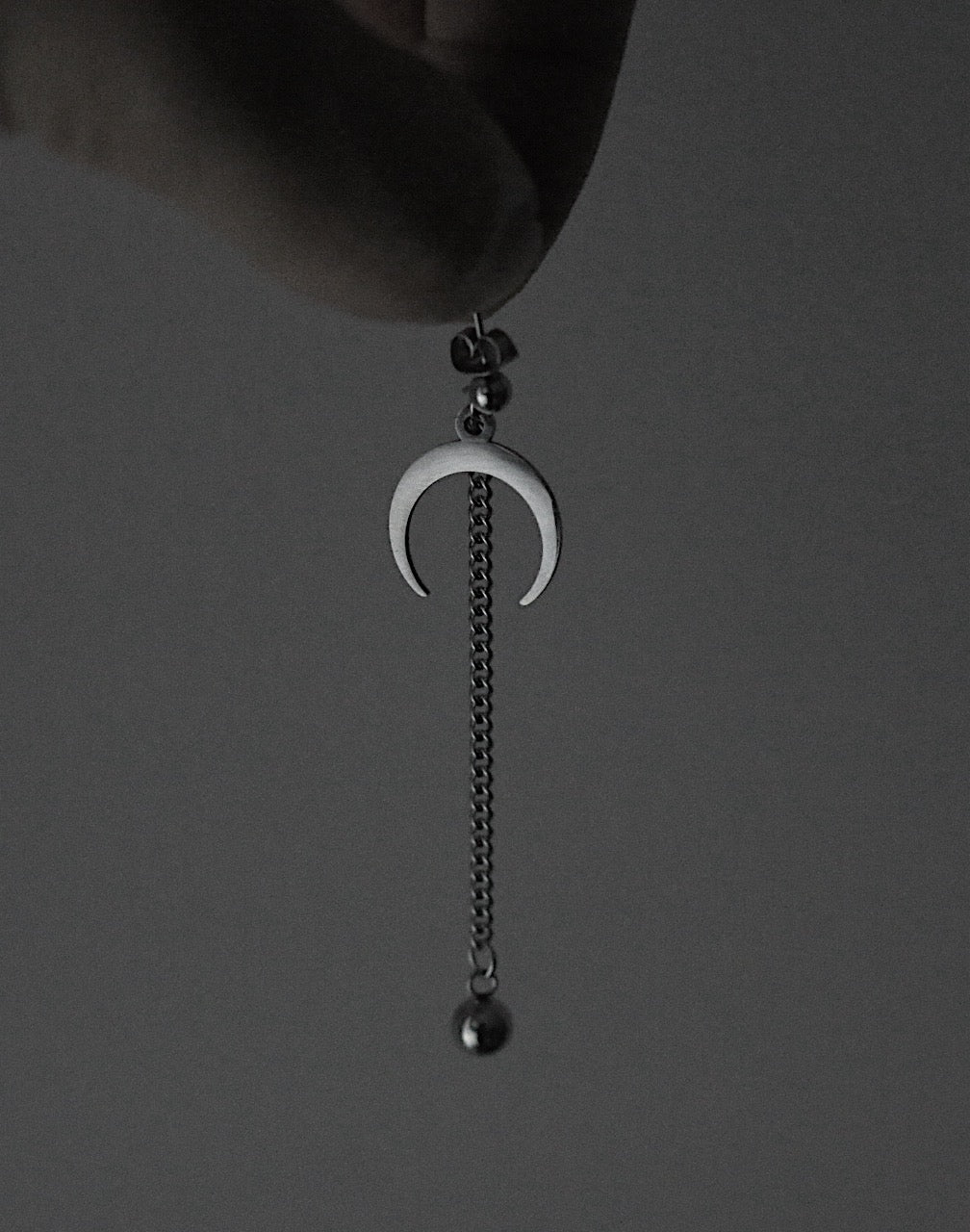 Monora Shine Bright: Stainless Steel Moon Dangles