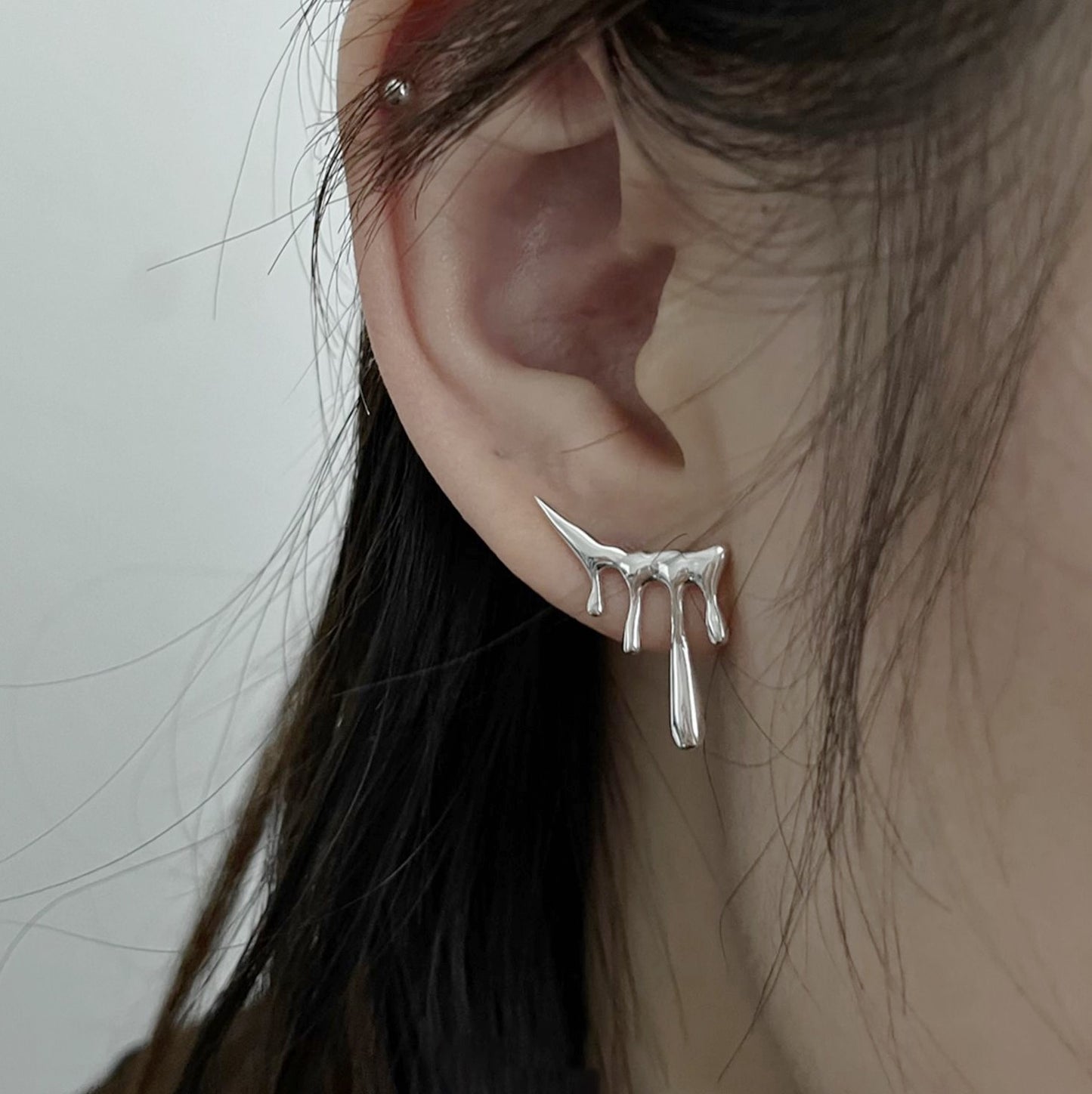 Monora Goth *Posion Drops* Stud Earring in 925 Silver