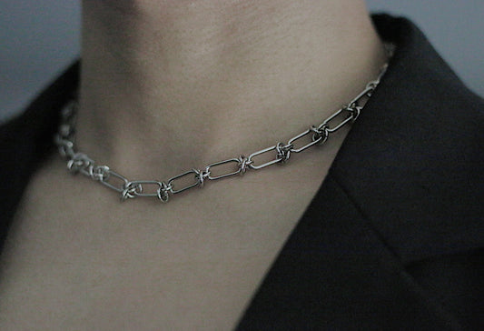 Monora Thorns Necklace