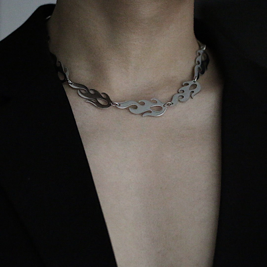 Monora Dark Gothic *Dornen* Halskette aus Titanstahl