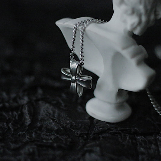 Monora Dark Gothic *Immortal Flower* Necklace