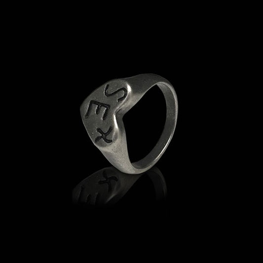 Bague Monora Dark Gothic *Serpent Python Enroulé* en Acier au Titane