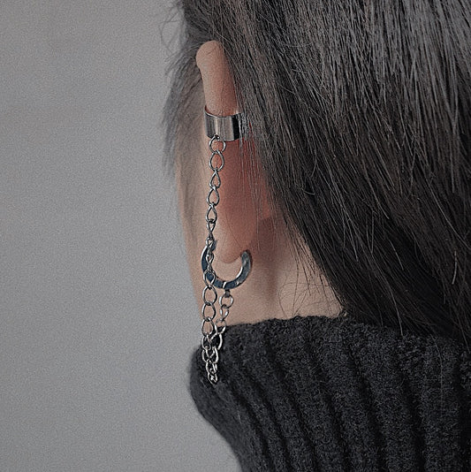 Monora Punk-Perfect: Cartilage-Hugging Chain Earring