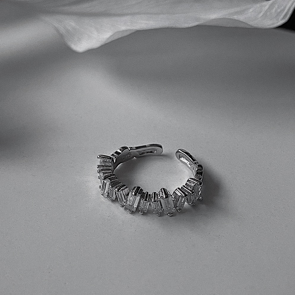 Monora Stylish 925 Sterling Silver *Bling Bling* Ring - Captivating Elegance